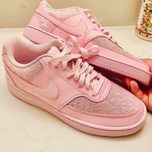 RARE PINK NIKES💖 Pastel pink Nike sneakers lace sneakers pink tennis shoes